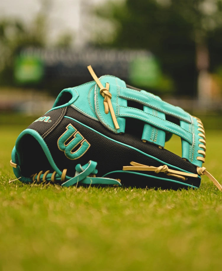 FALL 2024 A2000 PF50SS 12.25” OUTFIELD BASEBALL GLOVE